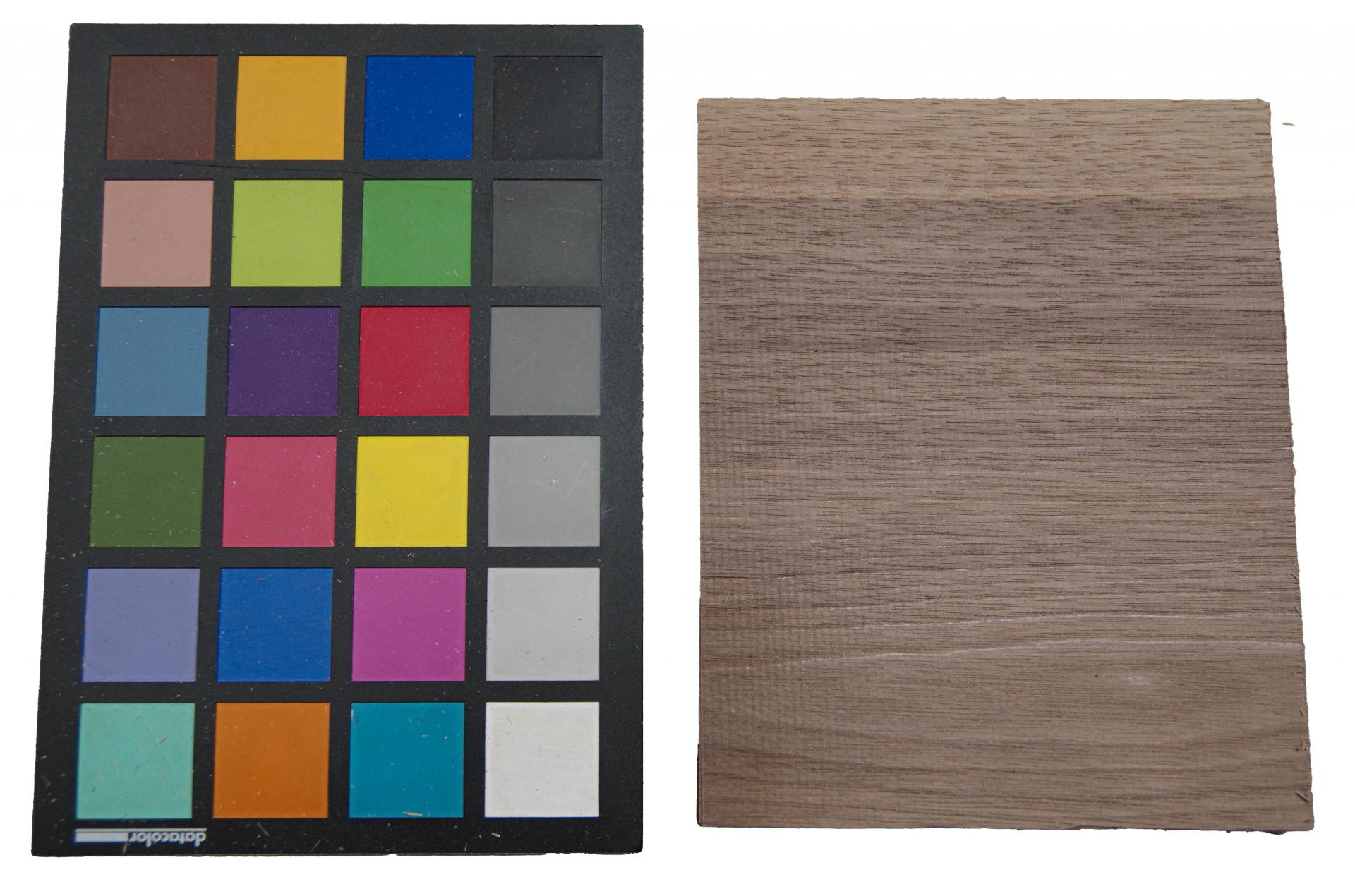American Black Walnut, - veneer (0,6mm) - 0,5m² (24pcs. x 13cm x 16cm)
