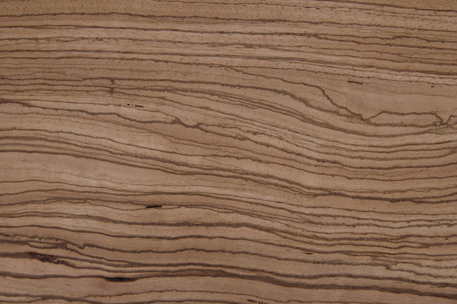 Zebrano -Furnier (0,6mm) - 2,65m² (22Stk. x 67cm x 18cm)