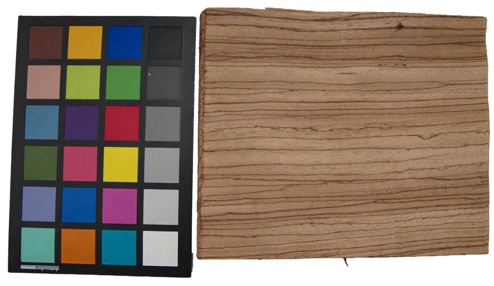 Zebrawood, - veneer (0,6mm) - 0,86m² (24pcs. x 21cm x 17cm)