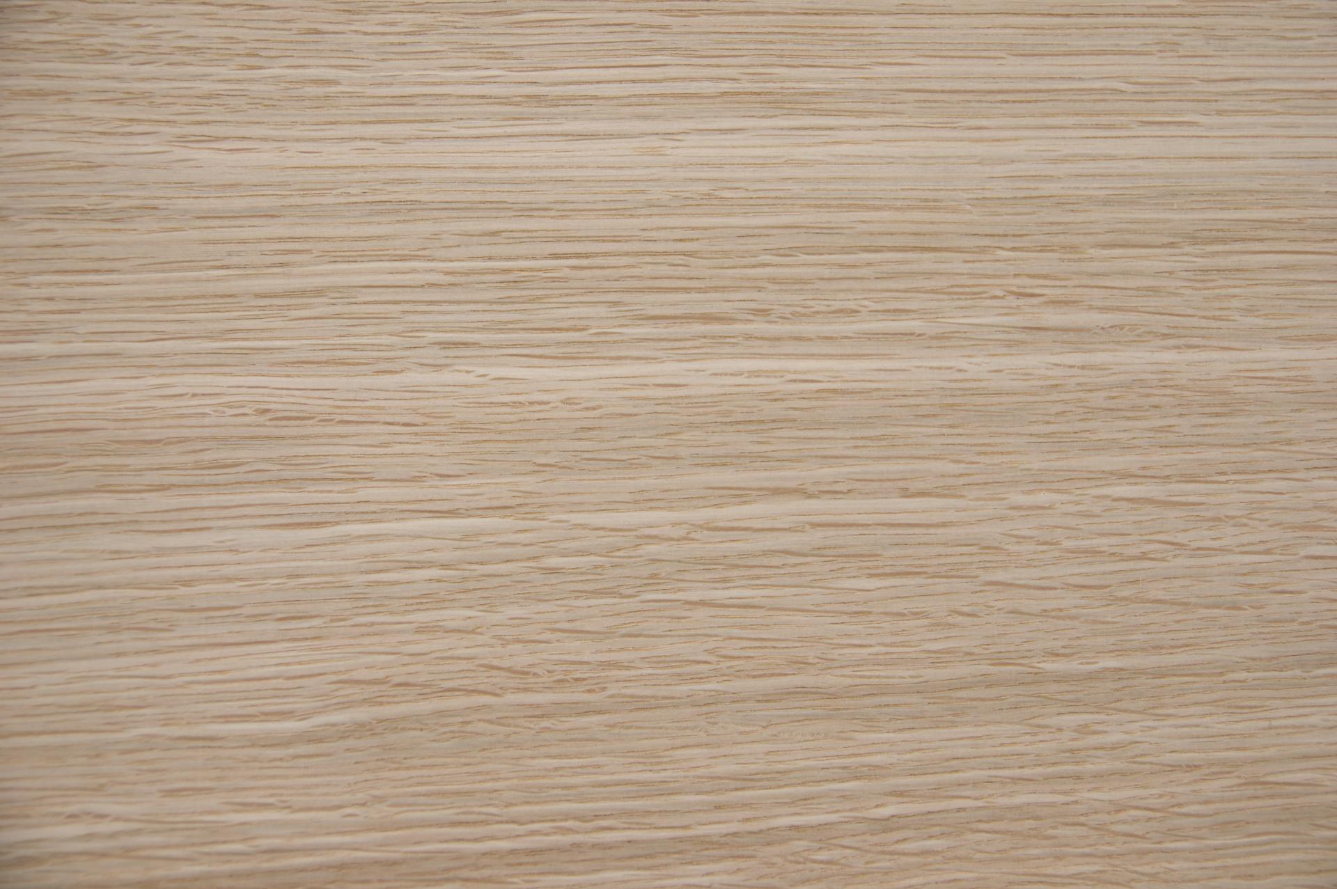 Eiche, europäische -Furnier (0,6mm) - 20,3m² (32Stk. x 295cm x 21,5cm)