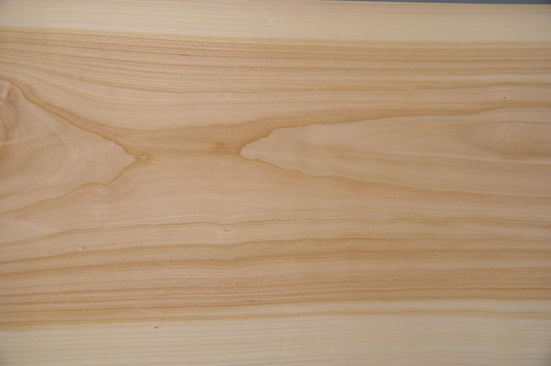 European Cherry, - veneer (2,5mm) - 2,6m² (6pcs. x 114cm x 38cm)