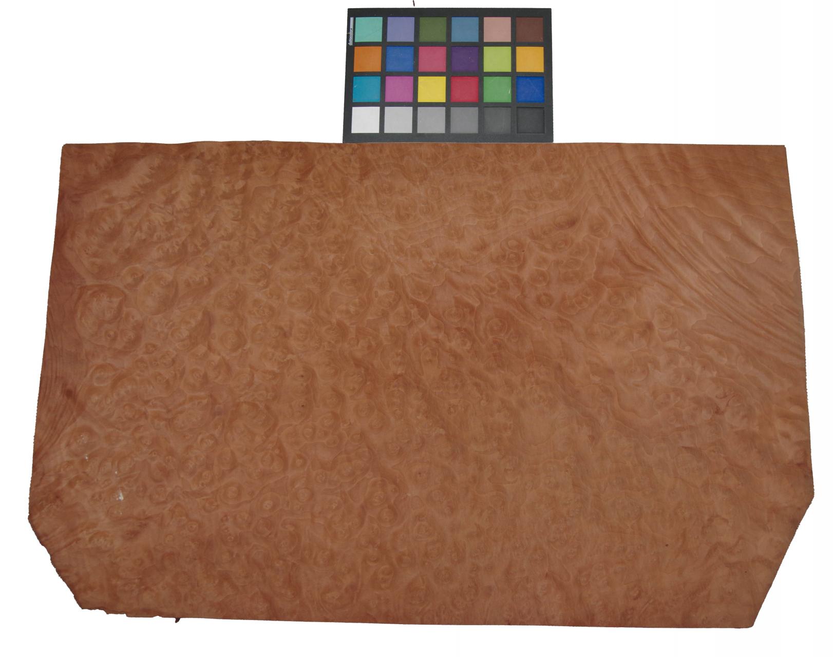 Madrona Maser -Furnier (0,6mm) - 6,55m² (24Stk. x 65cm x 42cm)