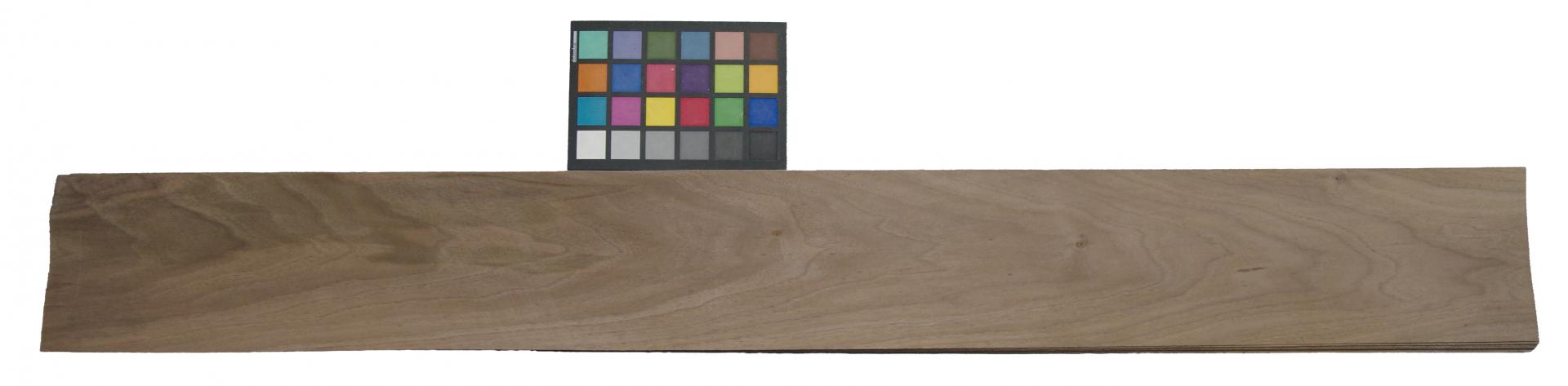 Nussbaum, europäischer -Furnier (0,9mm) - 1,84m² (9Stk. x 132cm x 15,5cm)