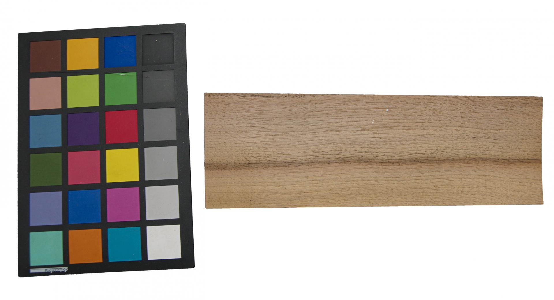 European Walnut, - veneer (1,4mm) - 0,12m² (6pcs. x 26cm x 8cm)