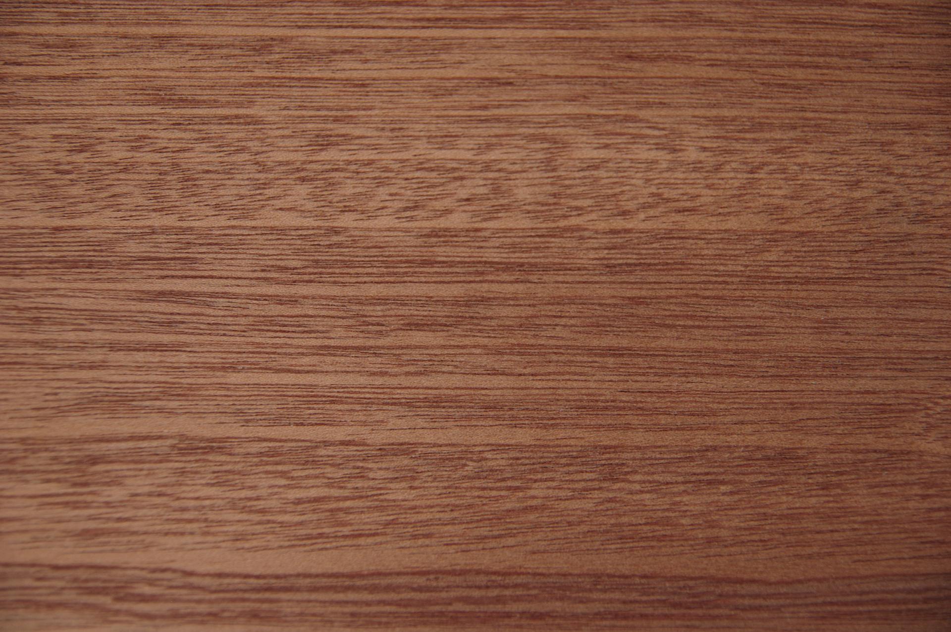 Mahagoni Sapeli -Furnier (0,6mm) - 3,67m² (28Stk. x 114cm x 11,5cm)