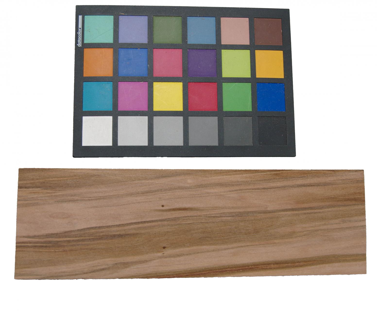 Amerikanischer Amberbaum (Satin Walnut) -Furnier (1,4mm) - 0,16m² (6Stk. x 29cm x 9cm)