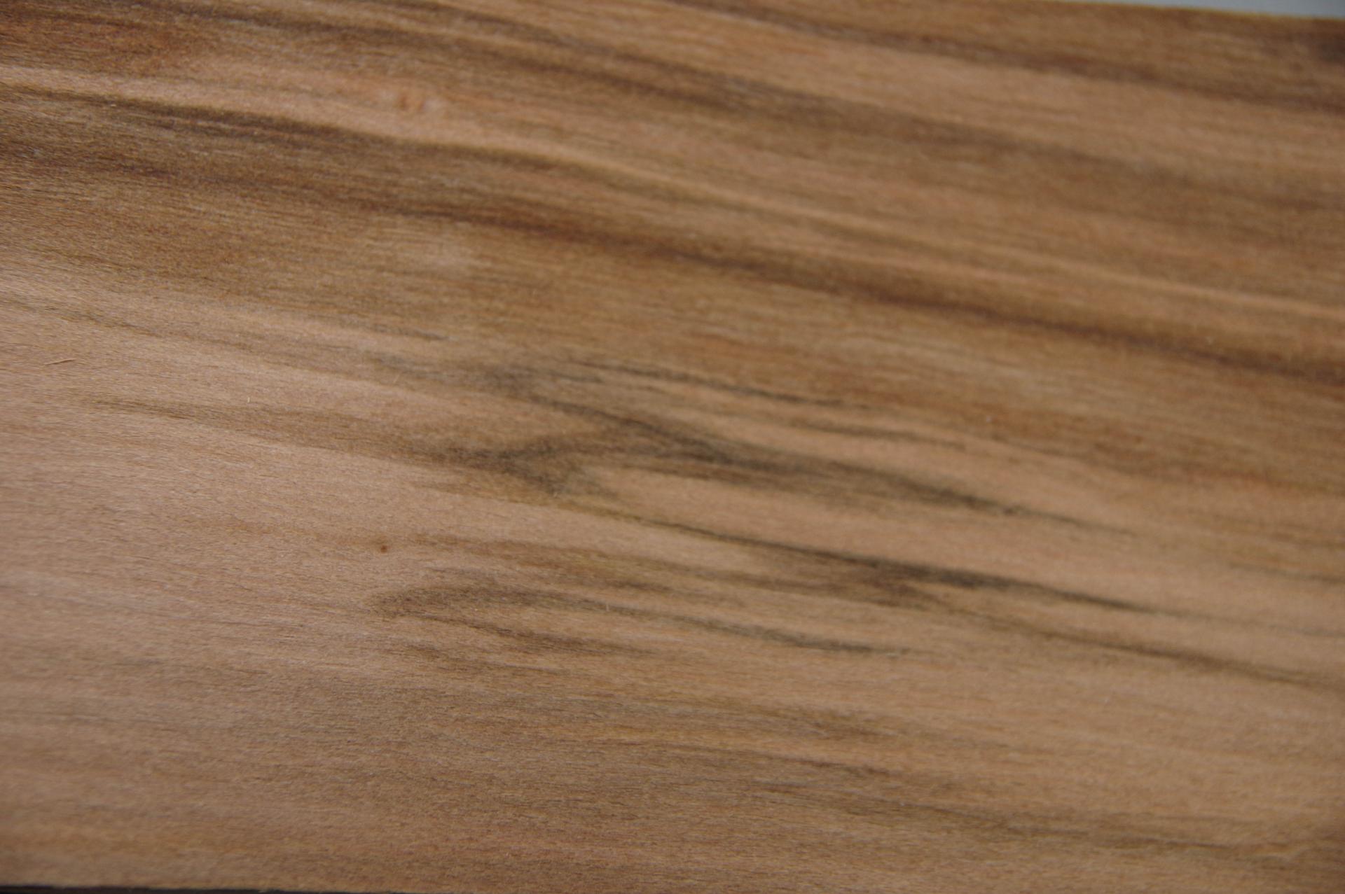 Amerikanischer Amberbaum (Satin Walnut) -Furnier (1,4mm) - 0,14m² (6Stk. x 29cm x 8cm)