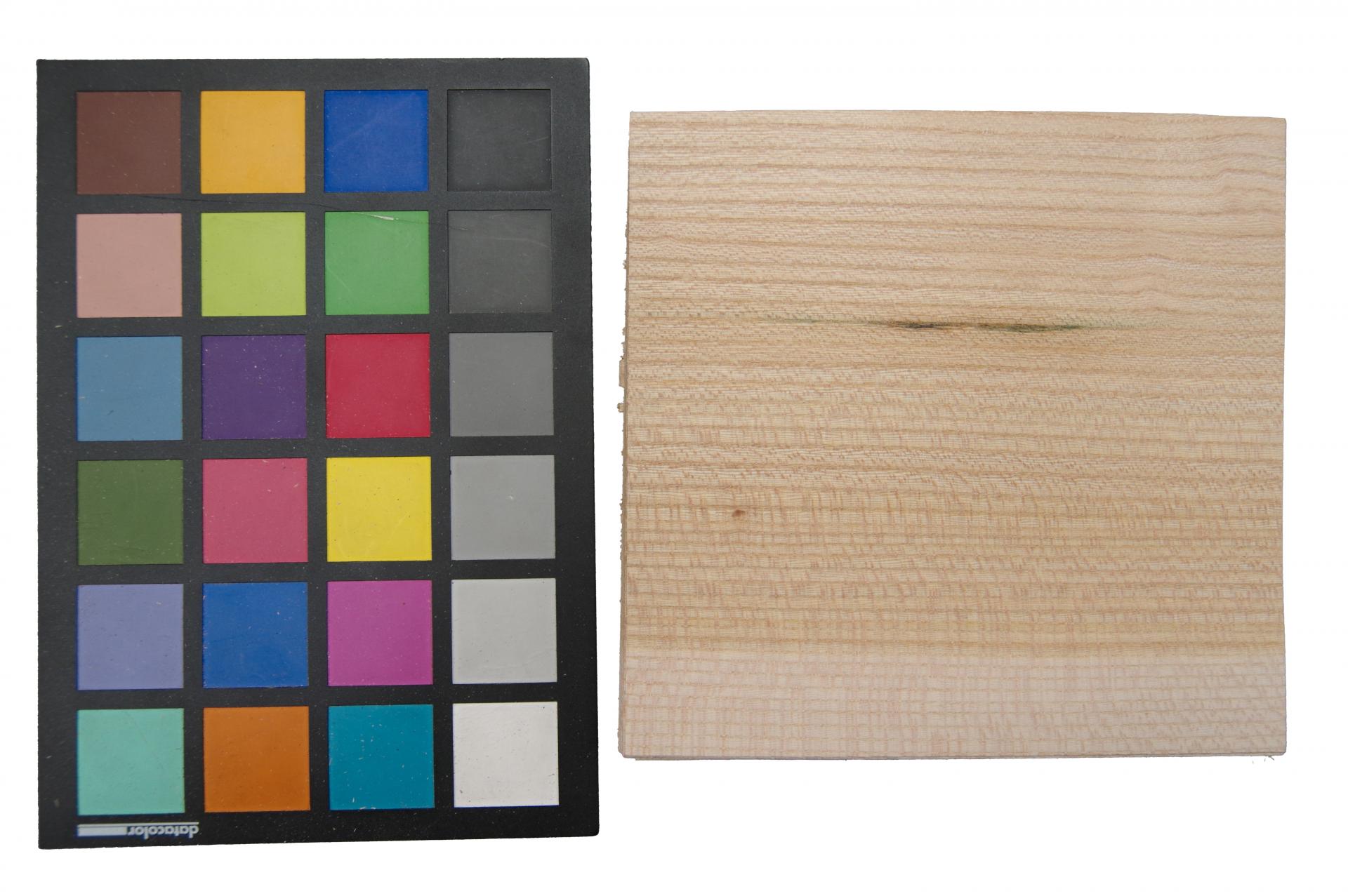 Rüster (Ulme) -Furnier (0,6mm) - 0,58m² (24Stk. x 16cm x 15cm)