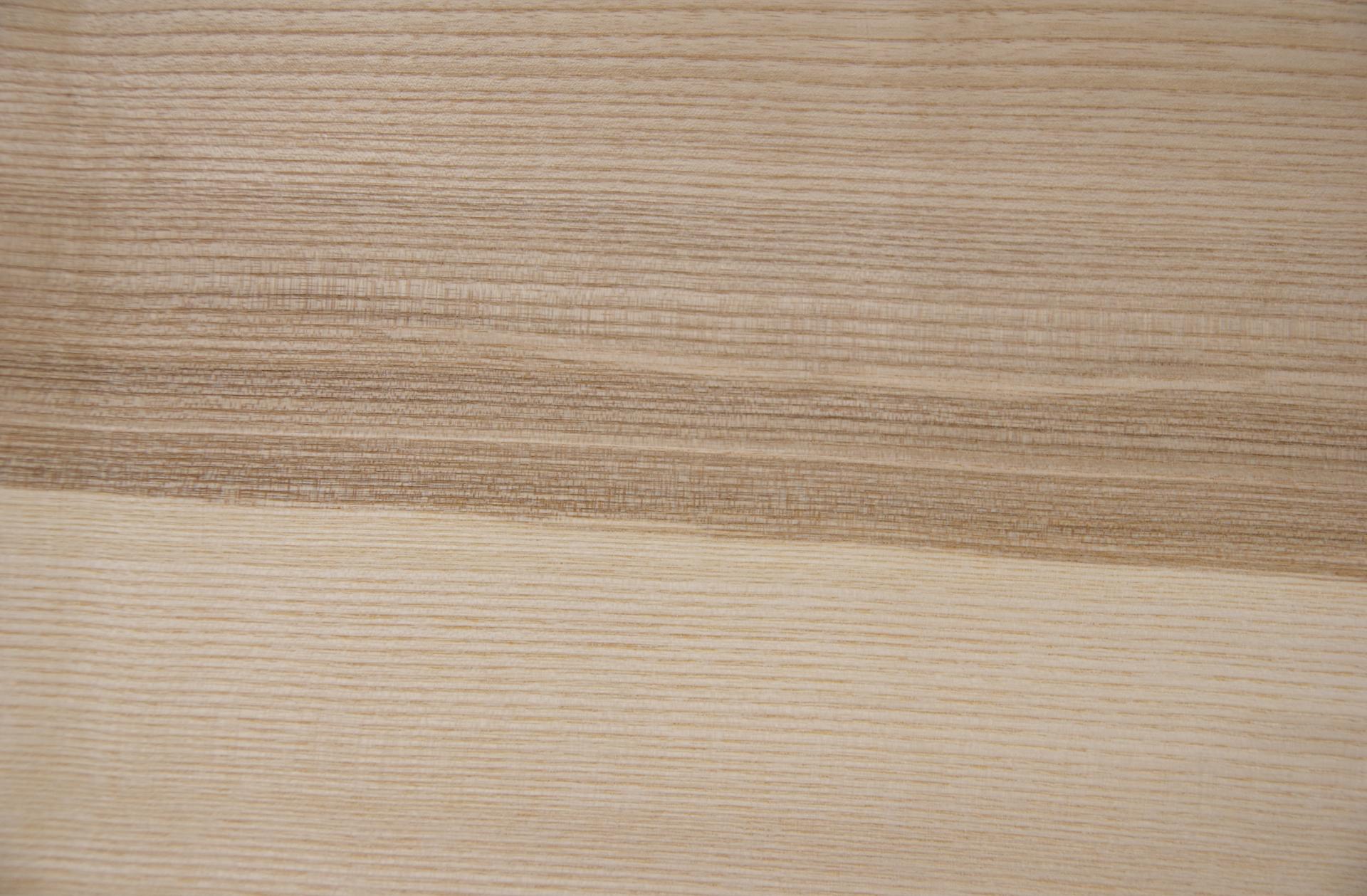 Olive Ash, - veneer (0,6mm) - 1,92m² (16pcs. x 63cm x 19cm)