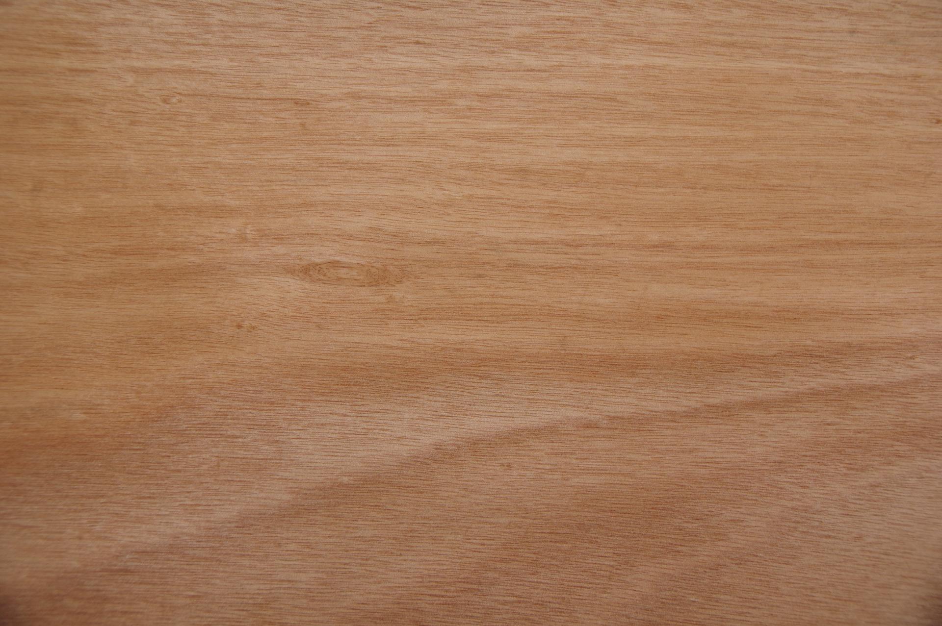 Gabun-Mahagoni, Okoumé -Furnier (0,6mm) - 9,83m² (16Stk. x 256cm x 24cm)
