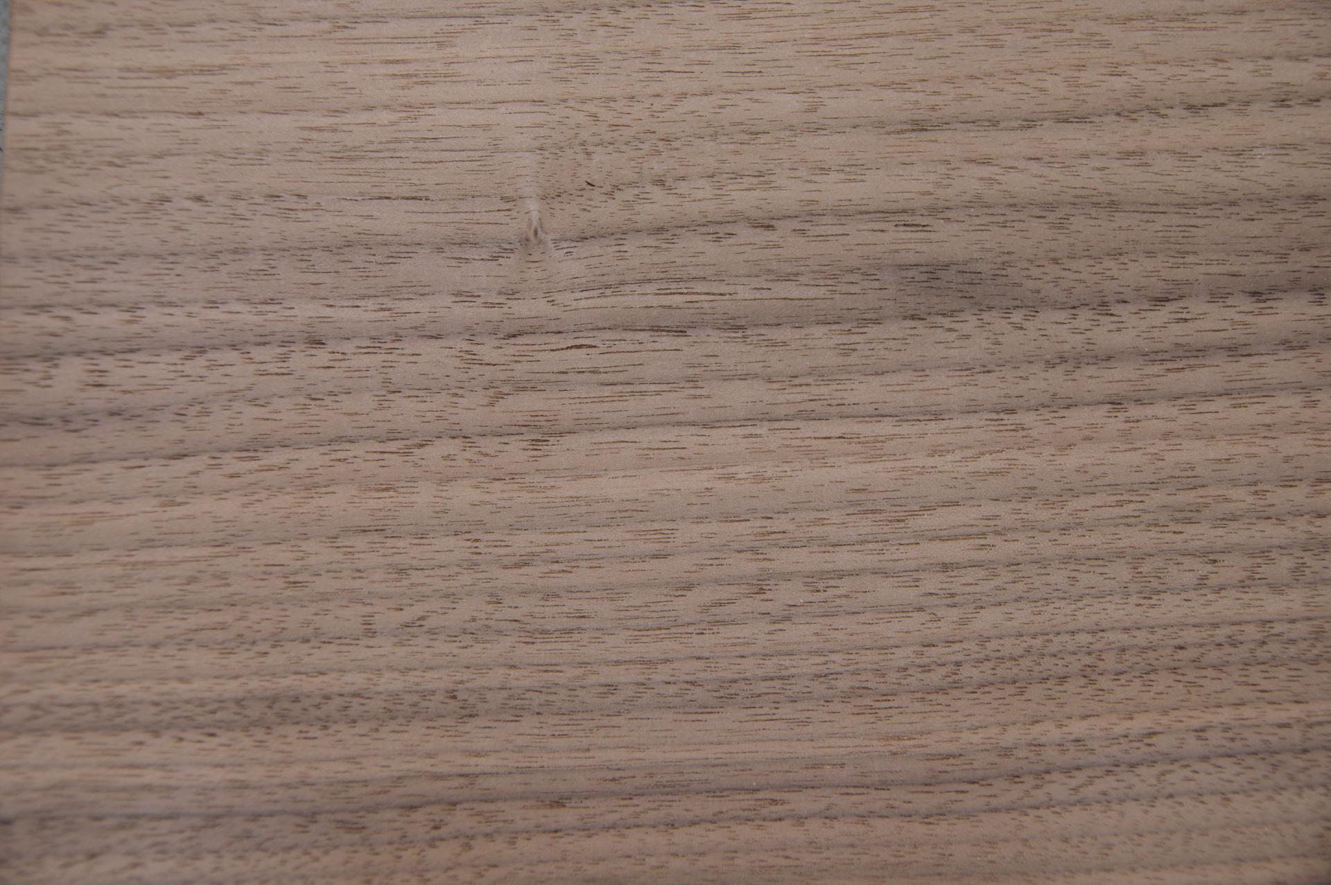 Nussbaum, amerikanischer -Furnier (0,6mm) - 1,13m² (30Stk. x 21cm x 18cm)