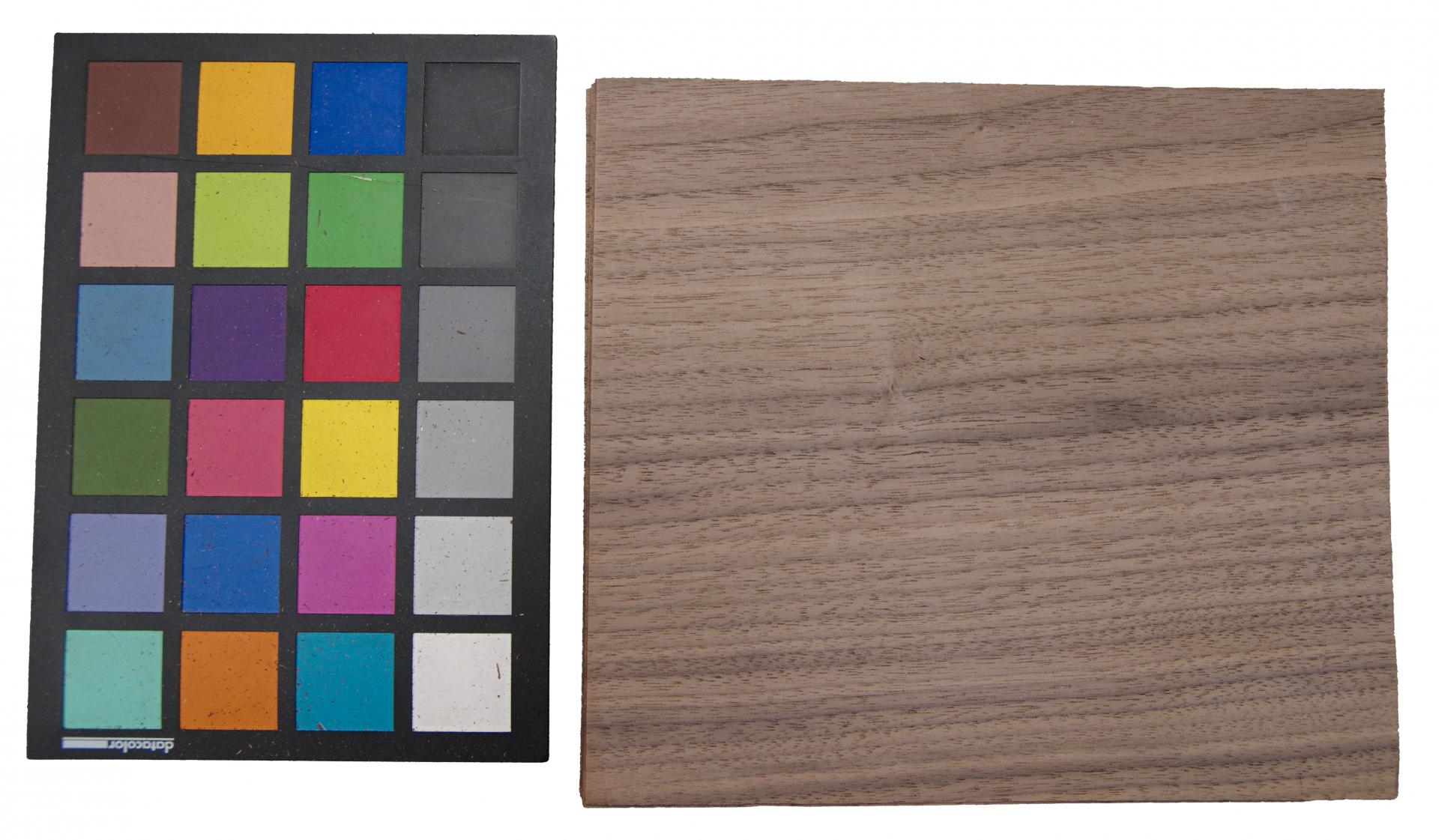 Nussbaum, amerikanischer -Furnier (0,6mm) - 1,13m² (30Stk. x 21cm x 18cm)