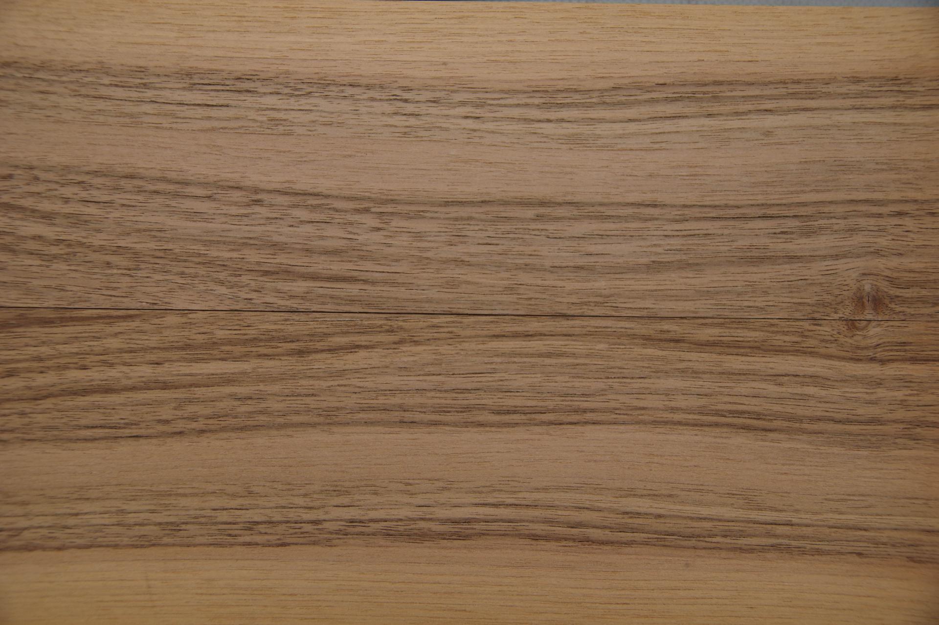 European Walnut, - veneer (1,4mm) - 0,58m² (16pcs. x 40cm x 9cm)