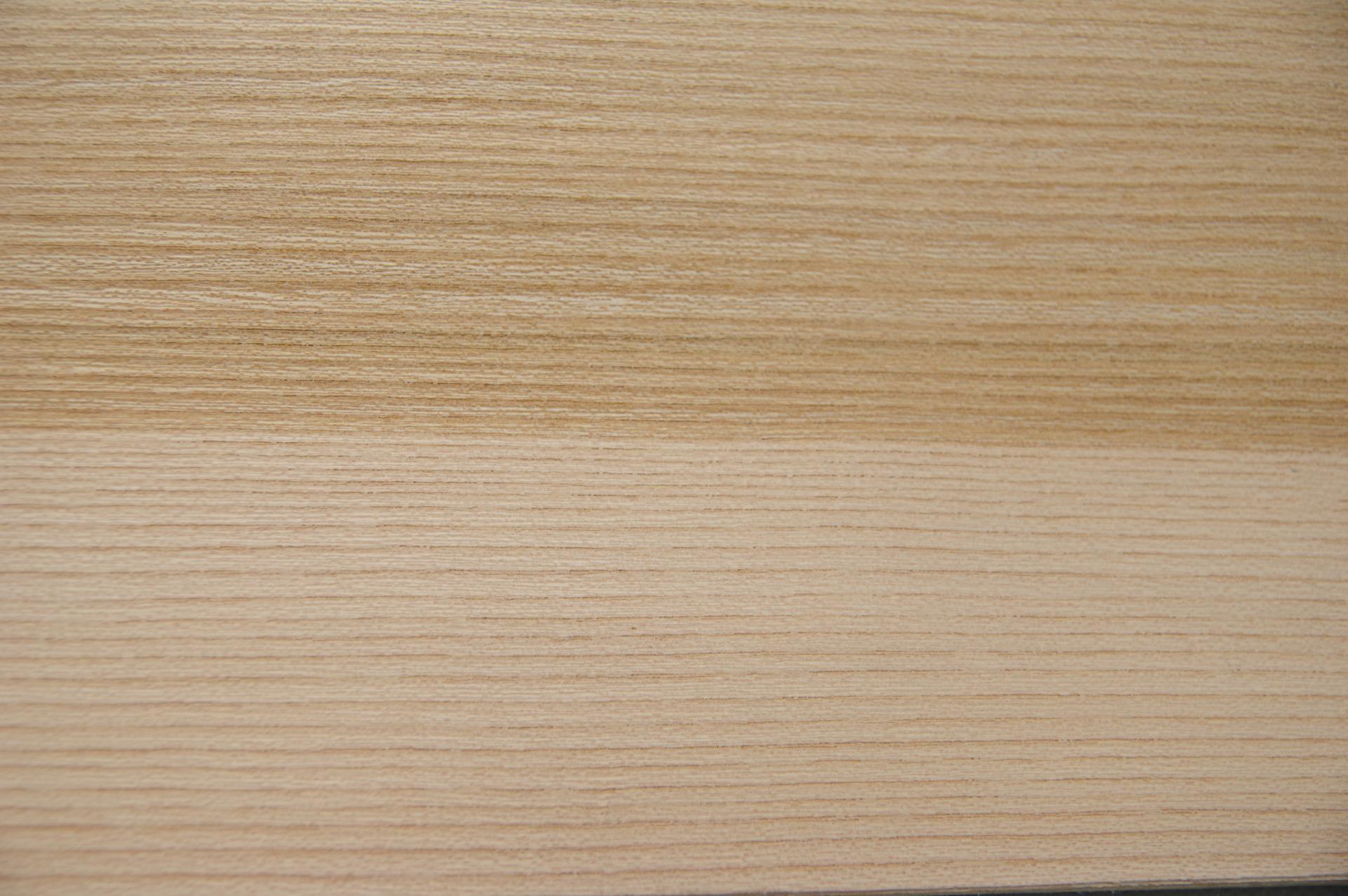 Rüster (Ulme) -Furnier (0,6mm) - 1,66m² (13Stk. x 98cm x 13cm)