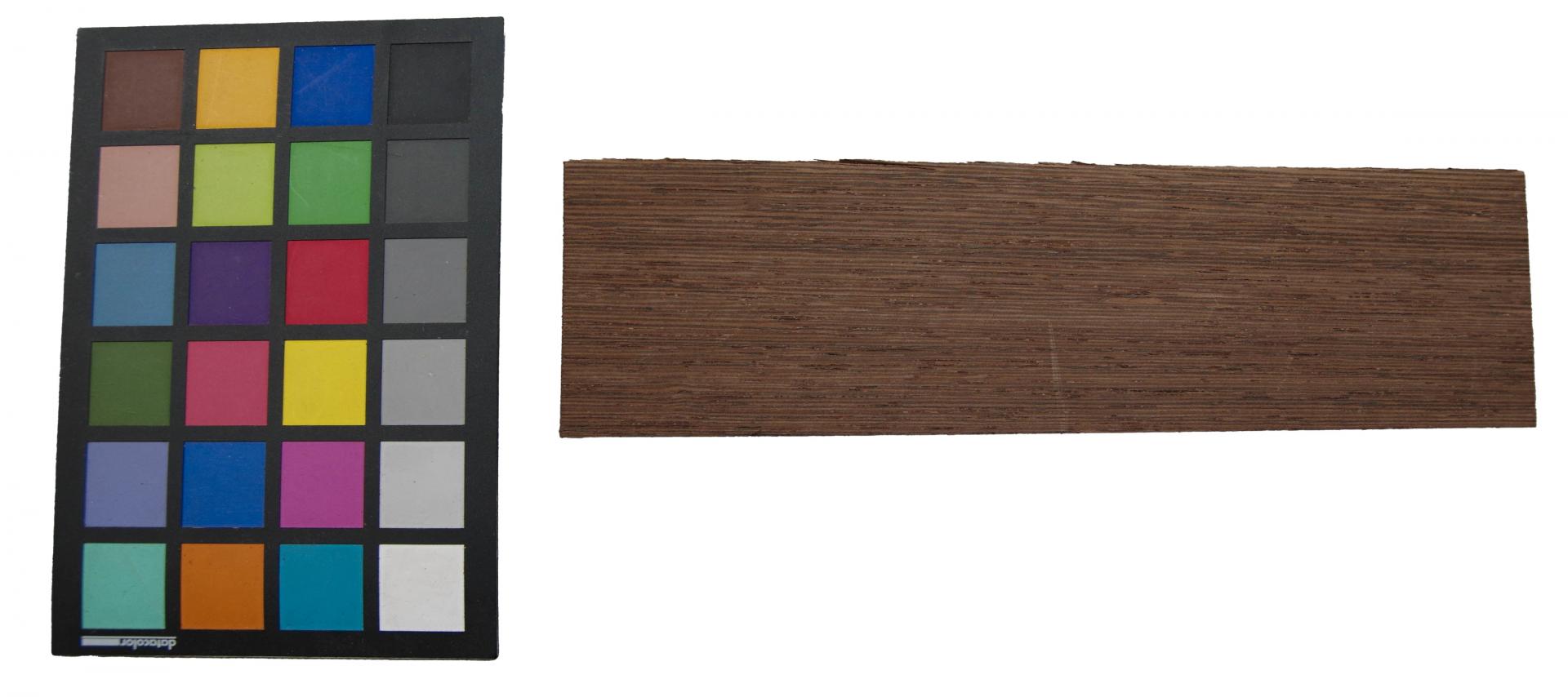 Wenge, - veneer (1,4mm) - 0,25m² (12pcs. x 28cm x 7,5cm)