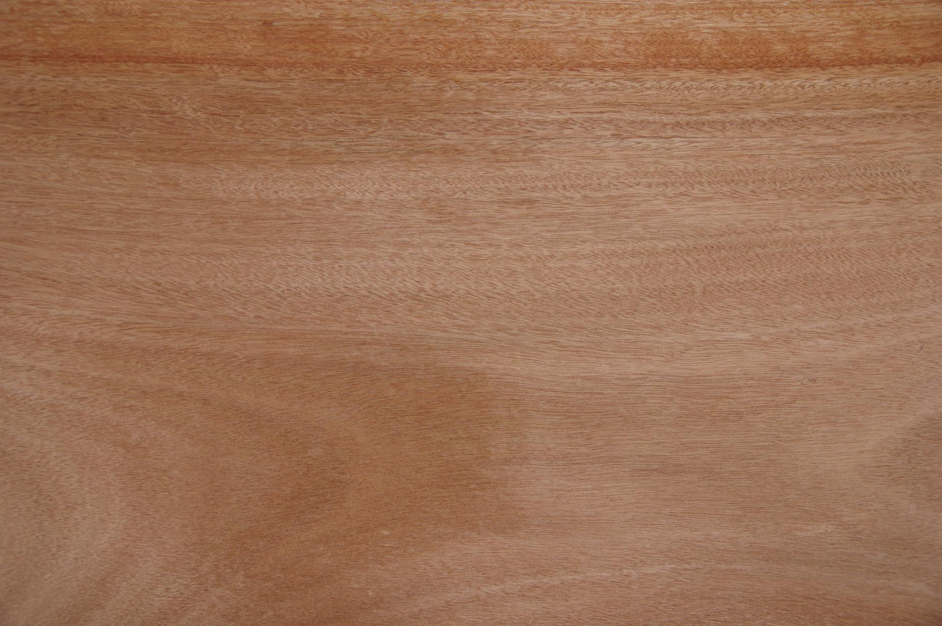 Gabun-Mahagoni, Okoumé -Furnier (0,6mm) - 22,25m² (30Stk. x 206cm x 36cm)