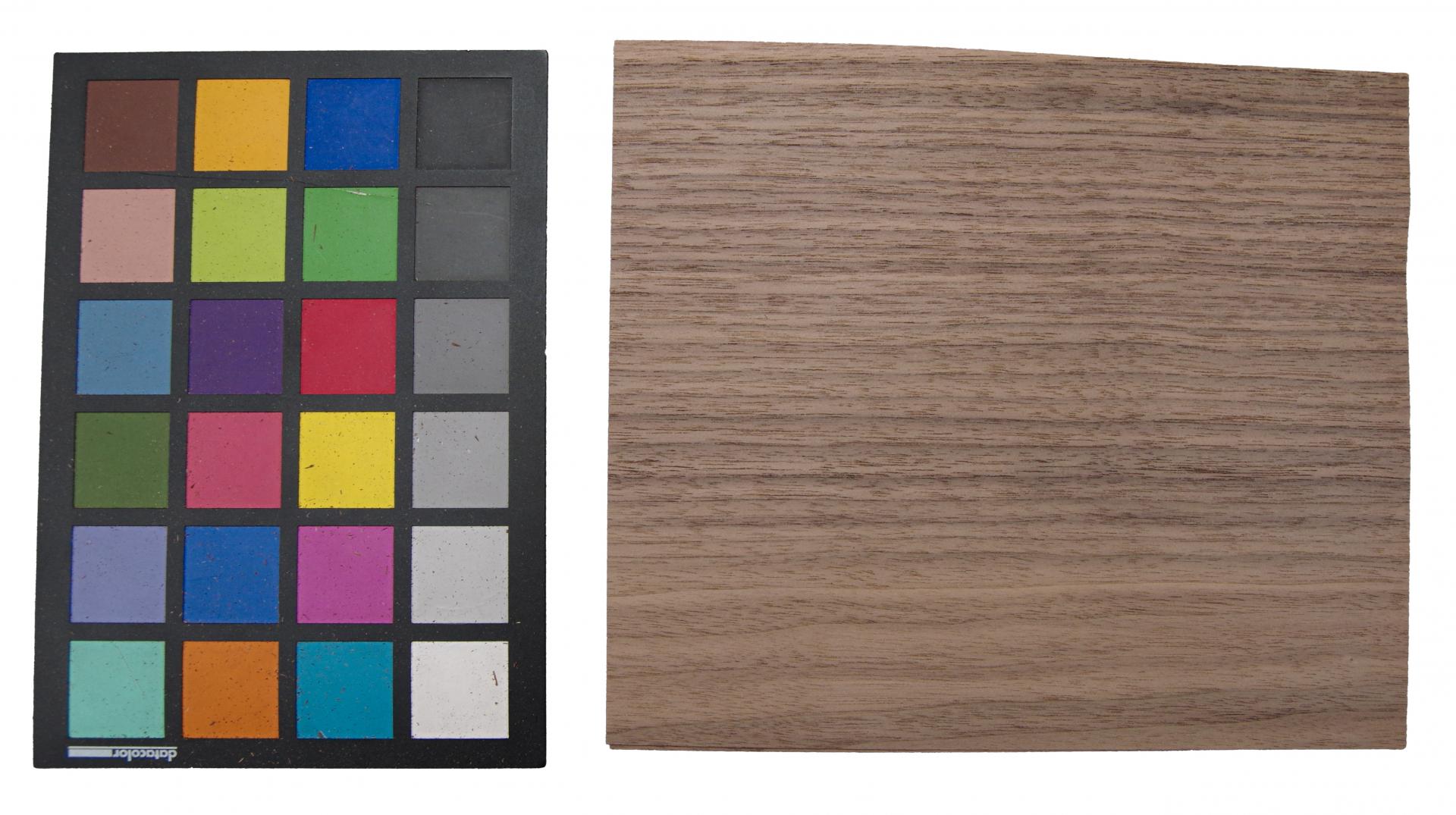 Nussbaum, amerikanischer -Furnier (0,6mm) - 1,13m² (30Stk. x 21cm x 18cm)