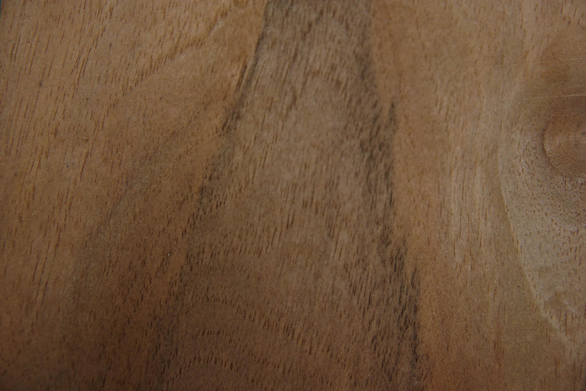 European Walnut, - veneer (0,6mm) - 0,24m² (24pcs. x 9cm x 11cm)