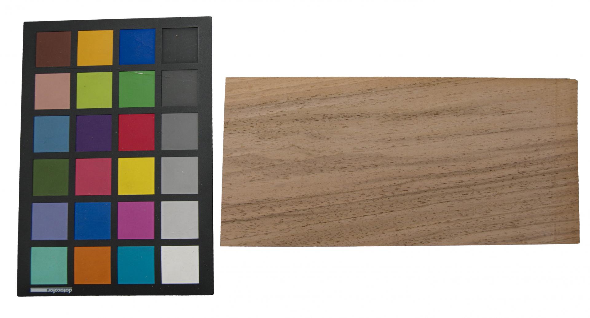 European Walnut, - veneer (1,4mm) - 0,26m² (10pcs. x 24cm x 11cm)