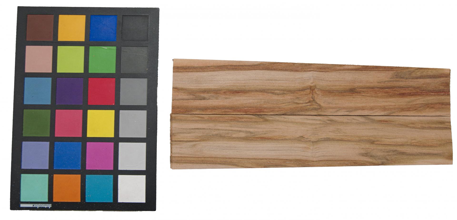 Amerikanischer Amberbaum (Satin Walnut) -Furnier (1,4mm) - 0,08m² (8Stk. x 26cm x 4cm)