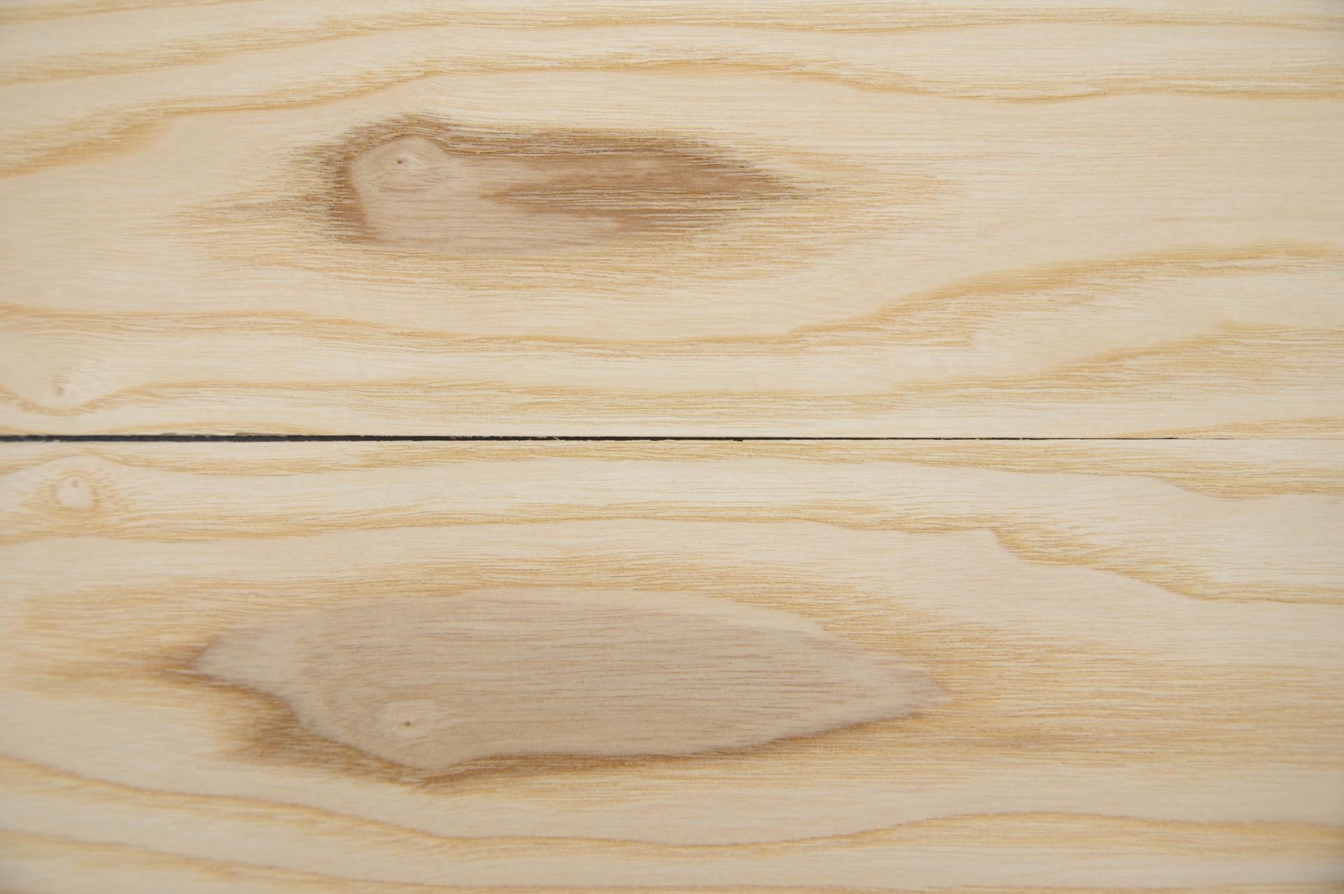 Esche Braunkern (Olivesche) -Furnier (0,6mm) - 0,94m² (12Stk. x 92cm x 8,5cm)