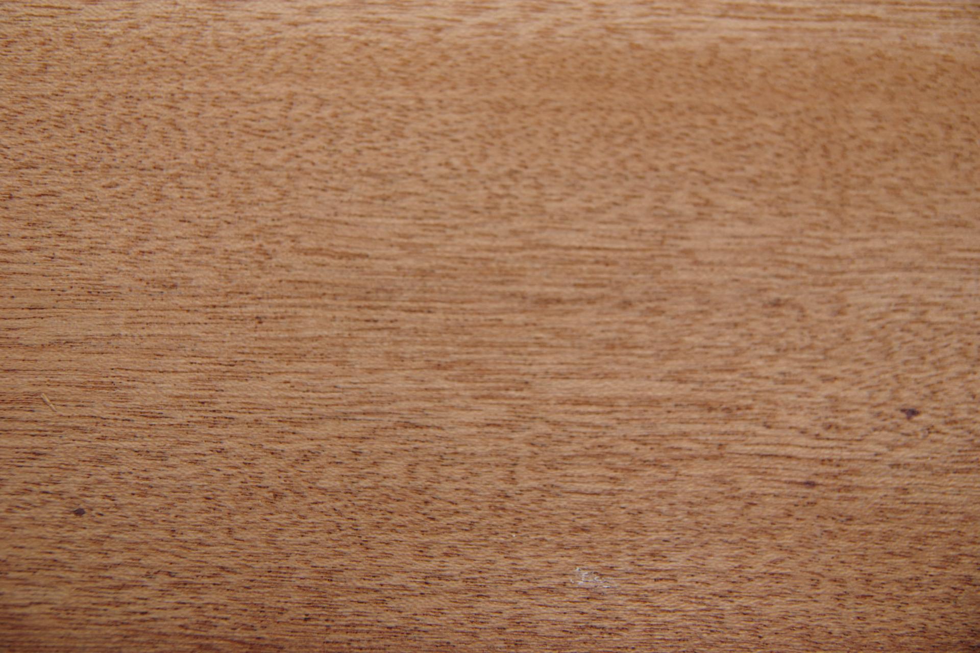 Mahogany Sapeli, - veneer (2,4mm) - 0,47m² (8pcs. x 69cm x 8,5cm)