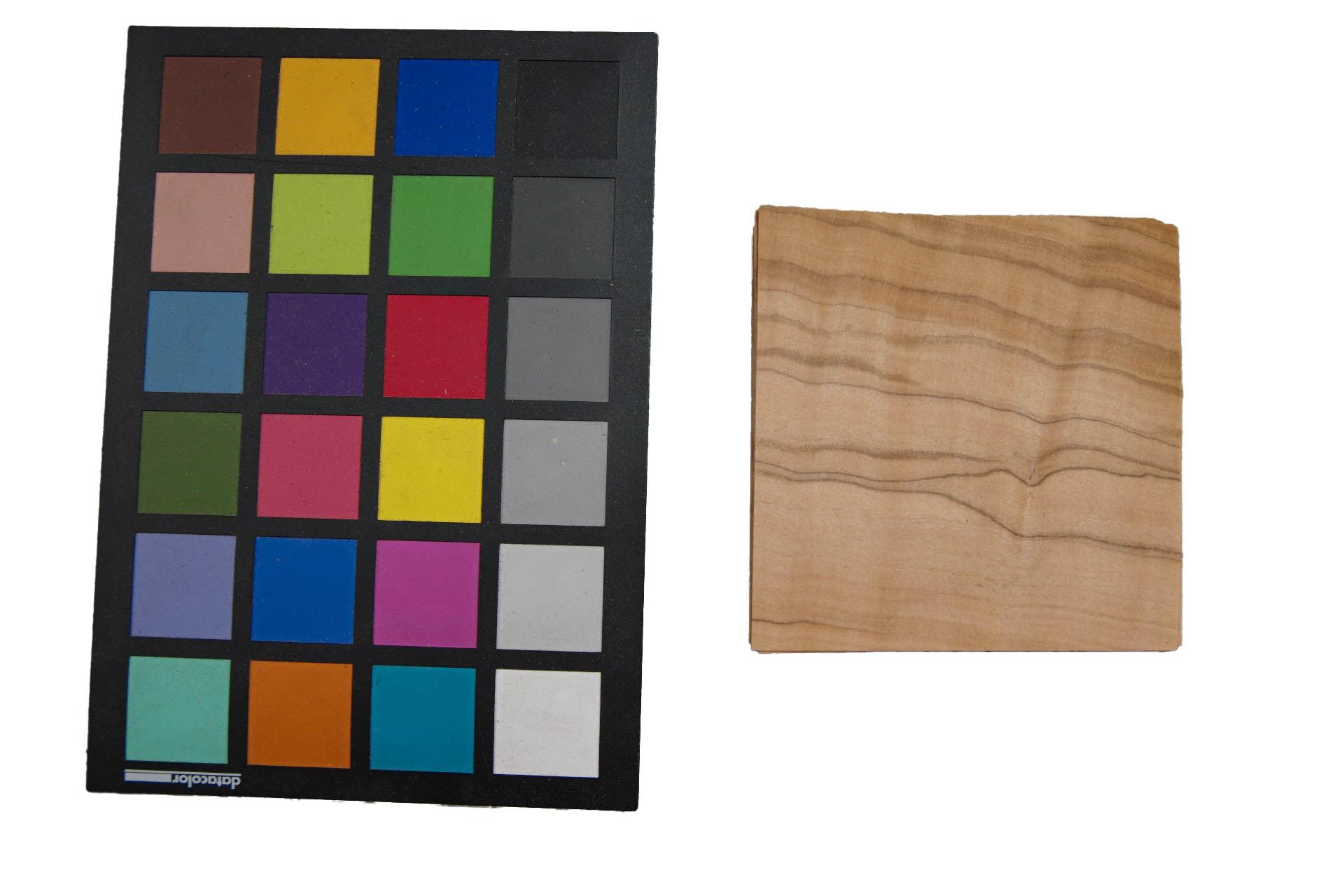Olivetree, - veneer (0,6mm) - 0,22m² (22pcs. x 10cm x 10cm)