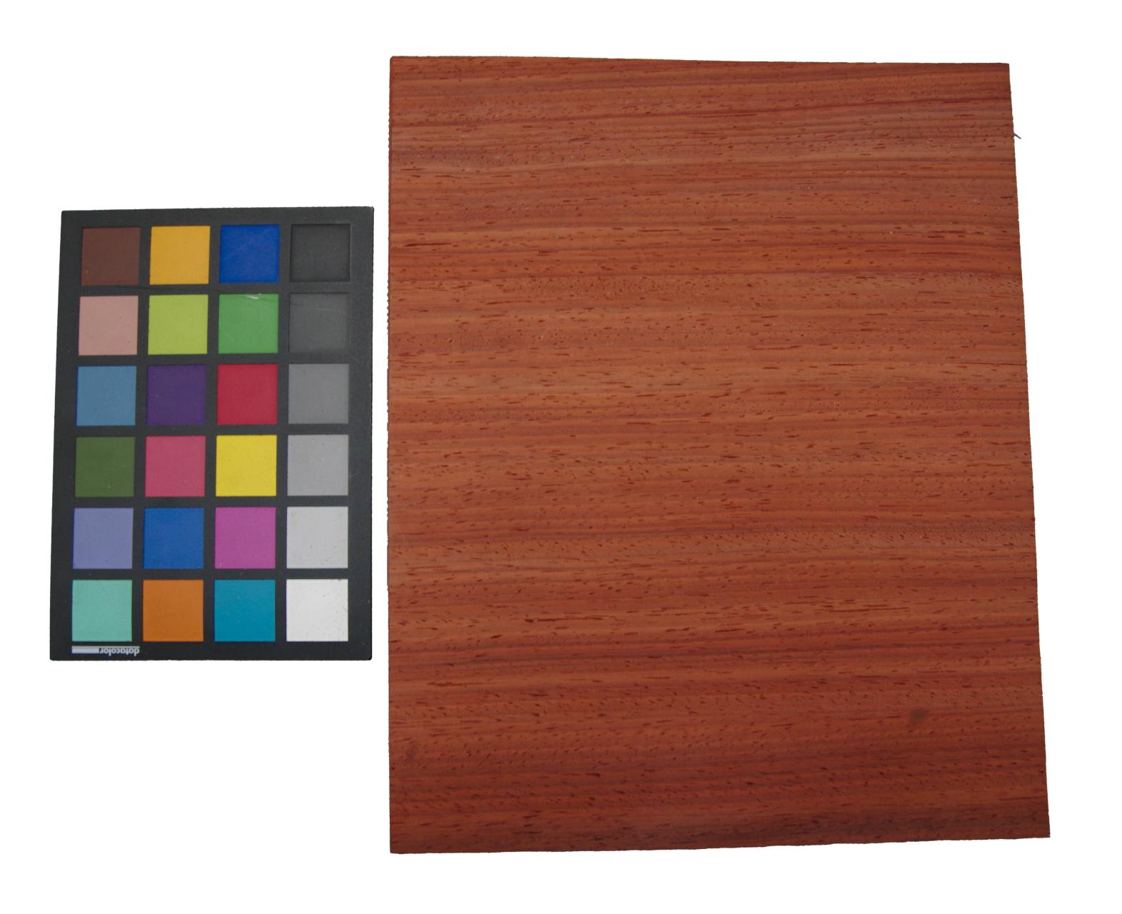 Padouk, - veneer (0,6mm) - 1,96m² (22pcs. x 27cm x 33cm)