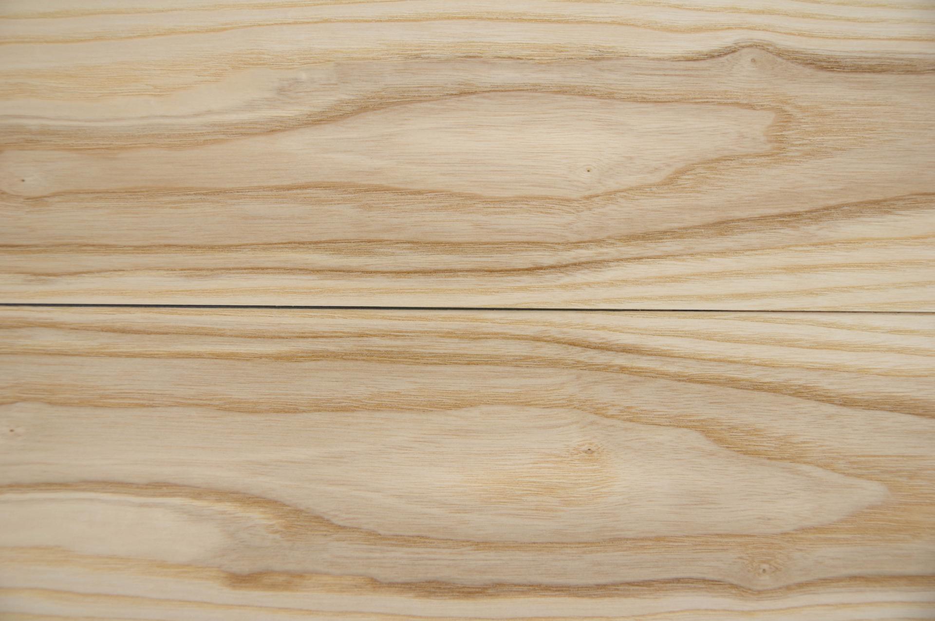 Esche Braunkern (Olivesche) -Furnier (0,6mm) - 0,71m² (6Stk. x 119cm x 10cm)