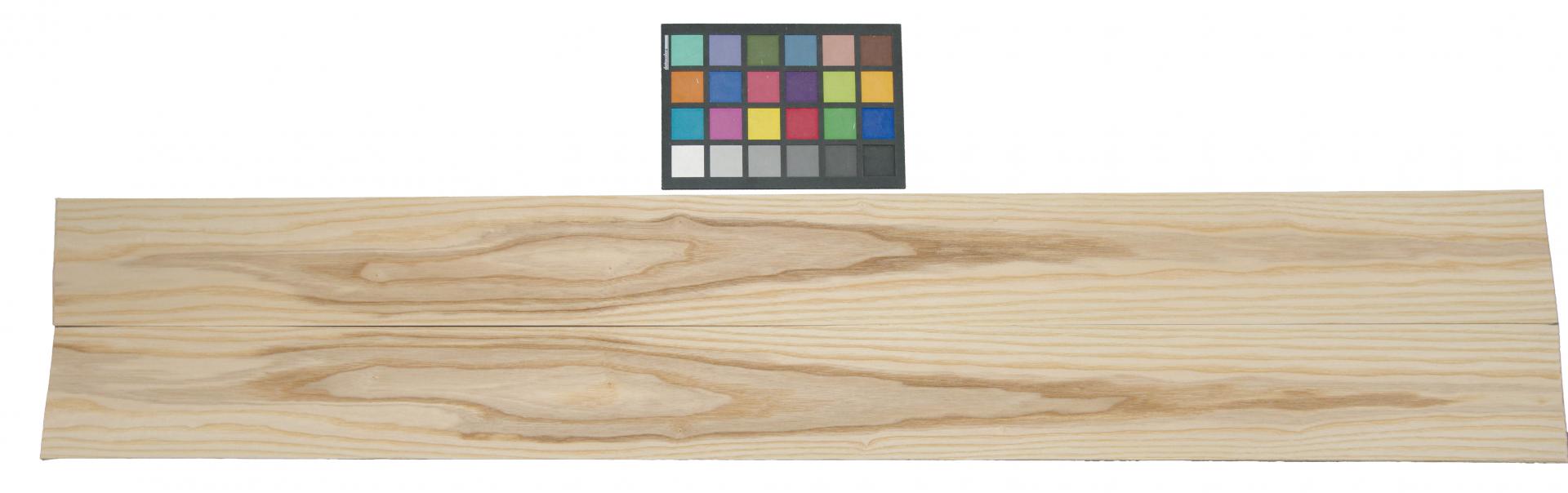 Esche Braunkern (Olivesche) -Furnier (0,6mm) - 0,71m² (6Stk. x 119cm x 10cm)