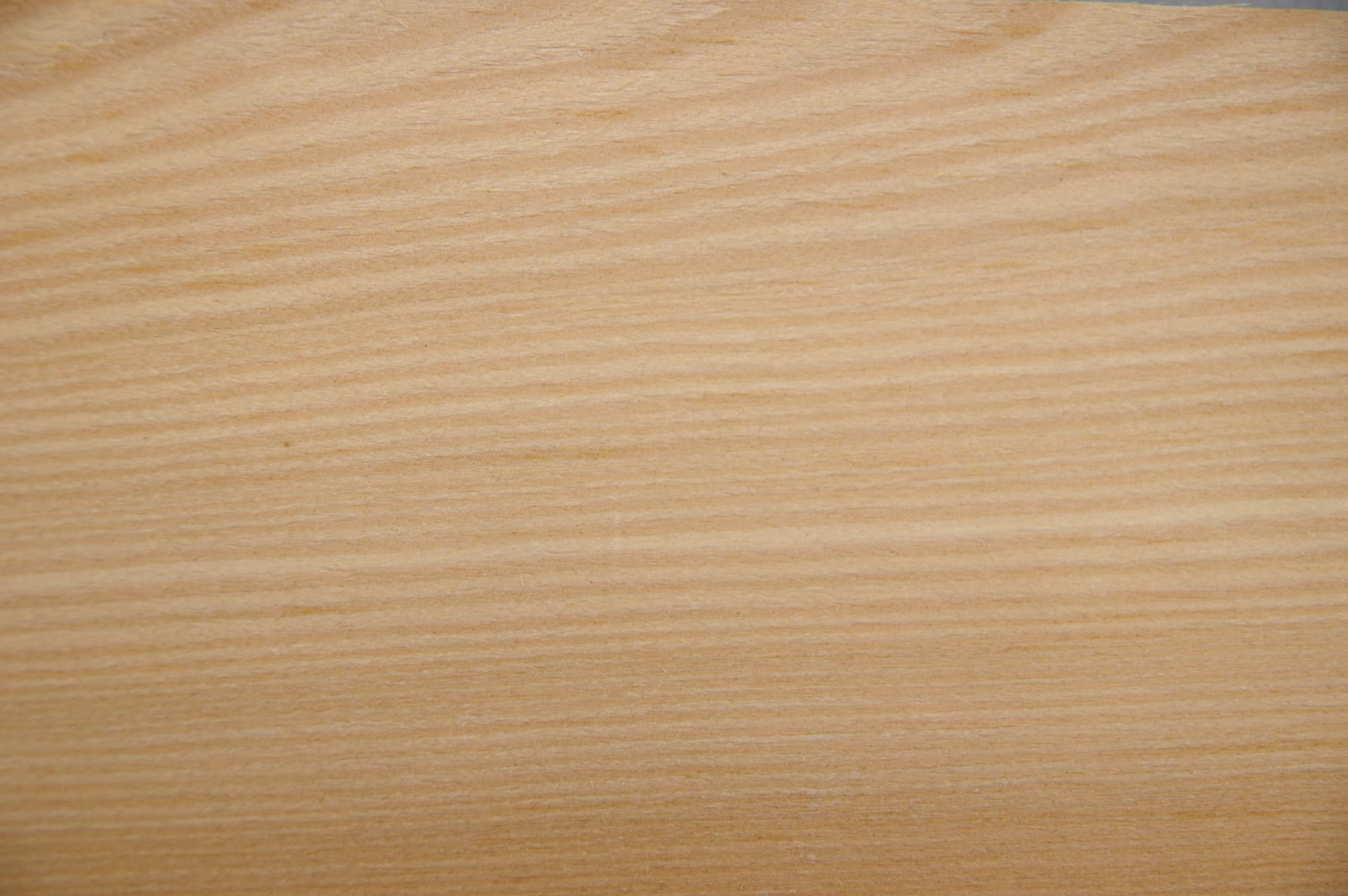 Larch, - veneer (0,8mm) - 0,73m² (24pcs. x 34cm x 9cm)