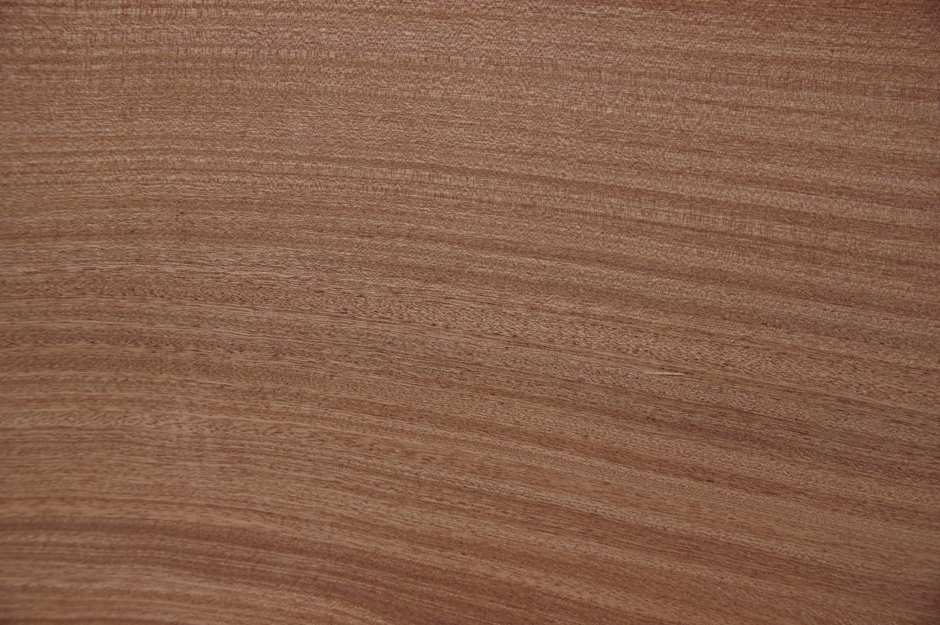 Mahogany Sapeli, - veneer (2,4mm) - 0,68m² (8pcs. x 37cm x 23cm)
