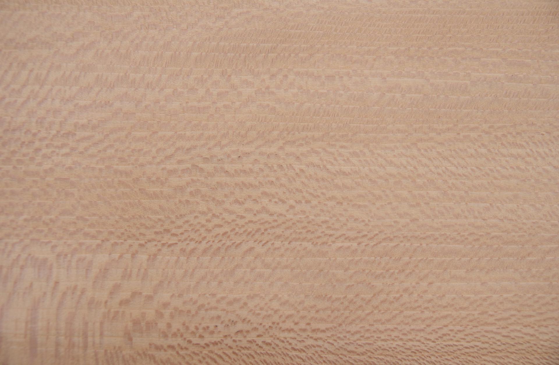 Platane -Furnier (0,6mm) - 3,28m² (32Stk. x 57cm x 18cm)