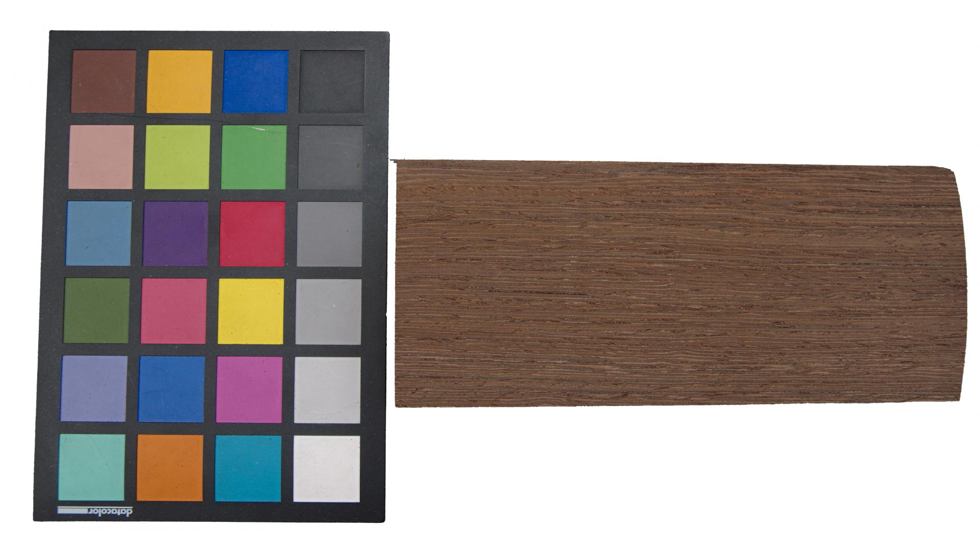 Wenge, - veneer (0,6mm) - 0,3m² (16pcs. x 21cm x 9cm)