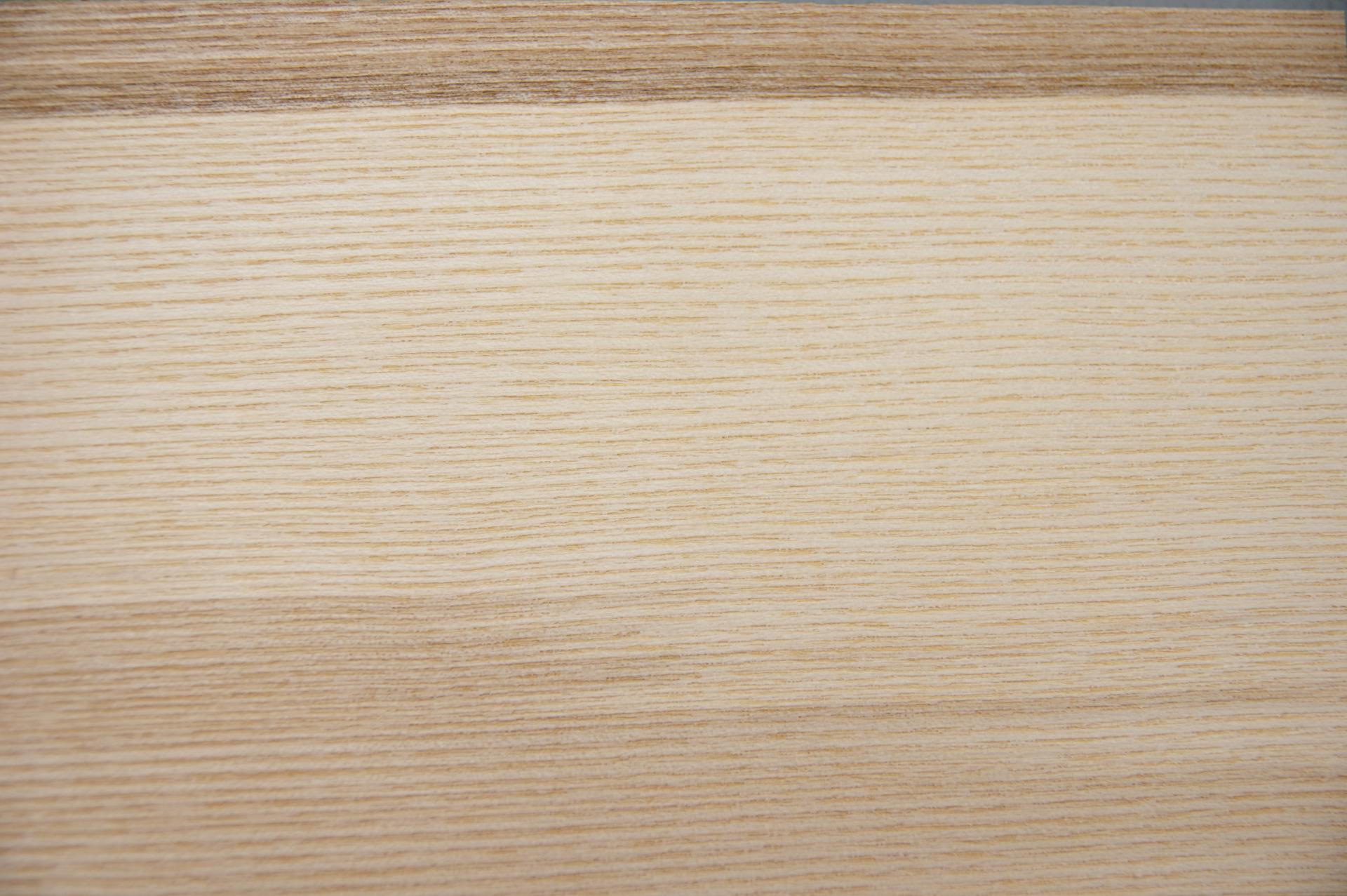 Esche Braunkern (Olivesche) -Furnier (0,6mm) - 0,63m² (32Stk. x 18cm x 11cm)
