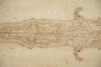 Esche Maser; oliv -Furnier (0,6mm) - 11,01m² (16Stk. x 186cm x 37cm)