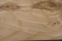 Esche Maser; oliv -Furnier (0,6mm) - 1,25m² (8Stk. x 142cm x 11cm)